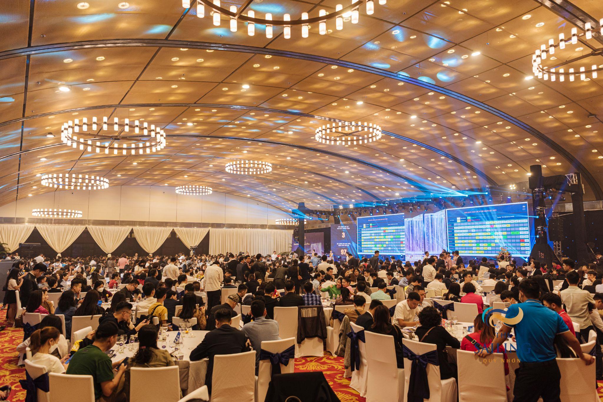 Không khí tư vấn và lock cọc sôi sục cho thấy sức hút mạnh mẽ của tòa A dự án