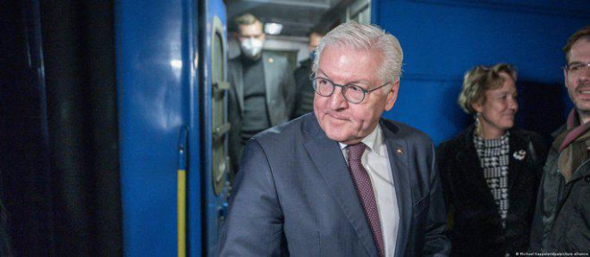 Tổng thống Đức Frank-Walter Steinmeier ngày 25-10 cam kết tăng cường hỗ trợ cho Ukraine. Ảnh: DPA