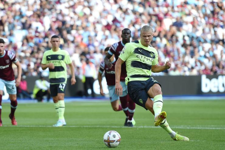Man City đá penalty tồi tệ: HLV Guardiola trảm công thần, trao đặc quyền cho Haaland