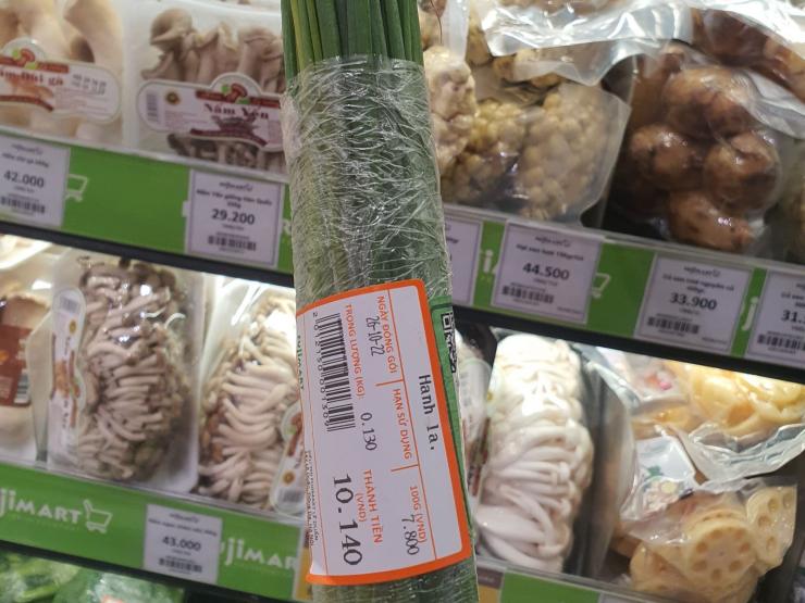 Thị trường - Tiêu dùng - Hành lá tăng giá chóng mặt, có 2.000 đồng không mua nổi cọng hành