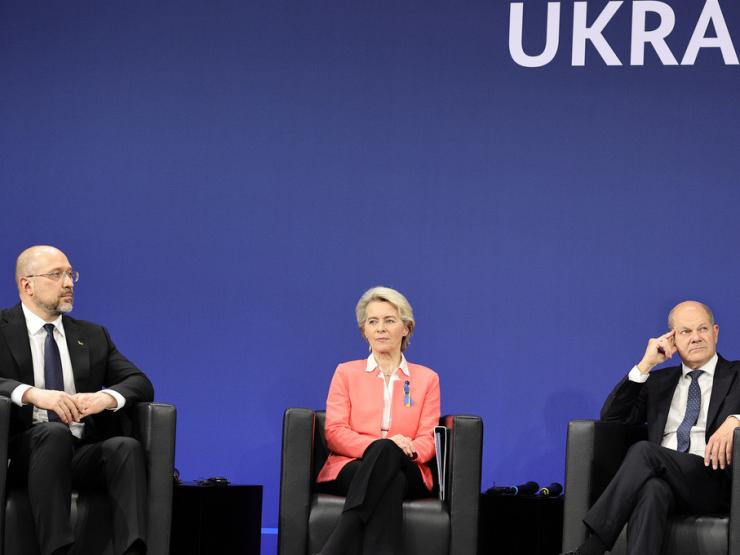 Thế giới - Ukraine muốn EU hỗ trợ 2 tỷ USD mỗi tháng, Đức được kì vọng gánh vác 500 triệu USD