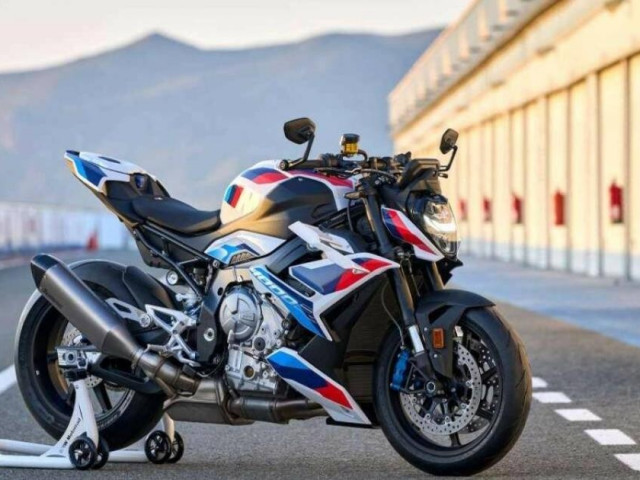 Siêu mô tô BMW M1000R 2023 chính thức ra mắt với thiết kế mới hầm hố