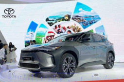 Toyota bZ4X thuần điện lần đầu tiên xuất hiện tại Việt Nam