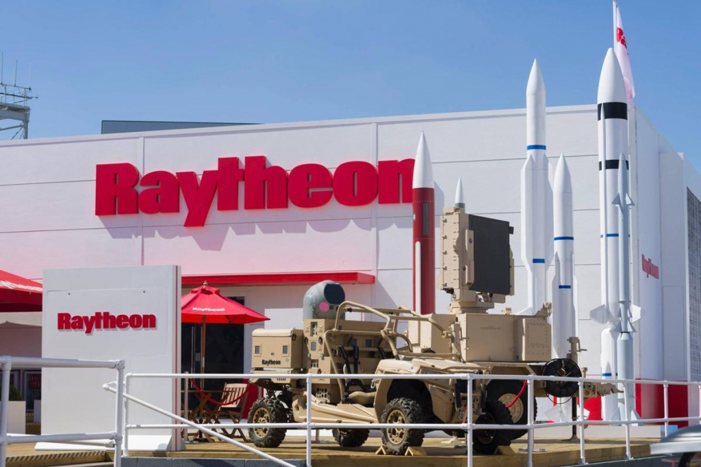 Tập đoàn vũ khí Raytheon có thế mạnh về sản xuất tên lửa và vũ khí phòng không (ảnh: Reuters)