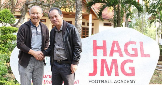 Bầu Đức đã đánh tiếng mời HLV Park Hang-seo về giúp ông xây dựng lại Học viện bóng đá HA Gia Lai. Ảnh: ANH HỮU