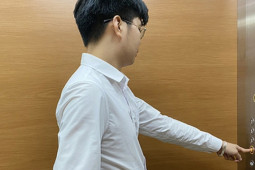 Bạn trẻ - Cuộc sống - Bố vợ chiều con rể hết nấc: Lắp cả thang máy vì con rể than thở đi thang bộ mệt