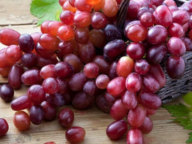Ẩm thực - 4 thực phẩm "đại kỵ" với nho, tuyệt đối không ăn cùng nhau để tránh gây hại sức khỏe