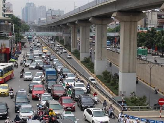 Tin tức trong ngày - Hà Nội xây dựng đề án thu phí xe vào nội đô: Yêu cầu lấy ý kiến rộng rãi đối tượng bị tác động