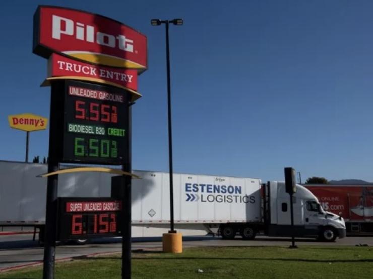 Thế giới - Hé lộ tình trạng khan hiếm dầu diesel lan rộng ở Mỹ