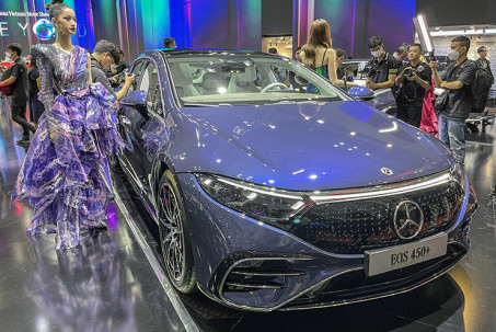 Mercedes-Benz mang xe điện hạng sang EQS trình làng thị trường Việt