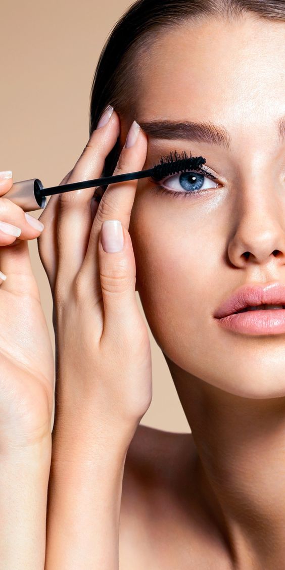 Những mẹo chải mascara giúp bạn trẻ hơn 5 tuổi, mắt tròn đẹp hút hồn - 3