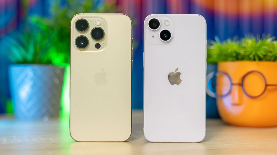 iPhone 14 Pro và iPhone 14.