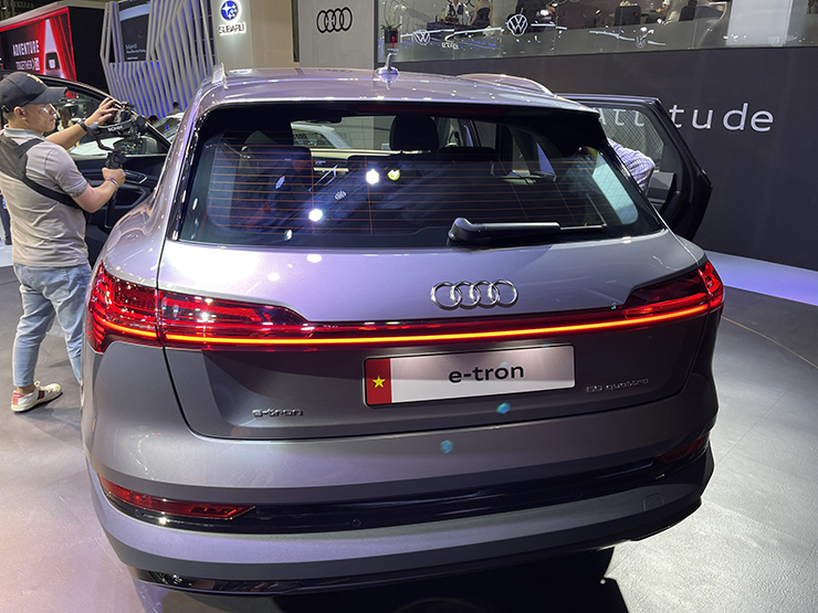 SUV thuần điện Audi e-tron trình làng tại VMS 2022 - 7