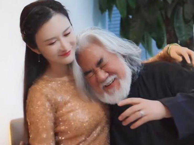 Đời sống Showbiz - Vợ kém 31 tuổi của "ông trùm phim kiếm hiệp" bị tố tẩu tán tài sản 1 nghìn tỷ: Sự thật ra sao?