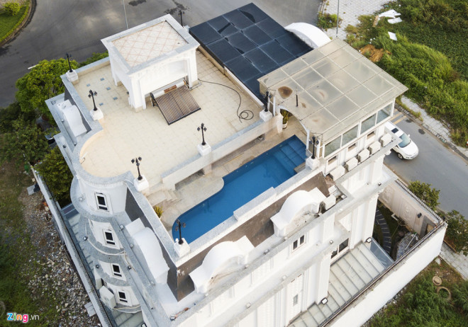 Hé lộ 4 điểm gây choáng váng trong biệt thự của nữ diễn viên vừa dính tin đồn bị bắt - 14