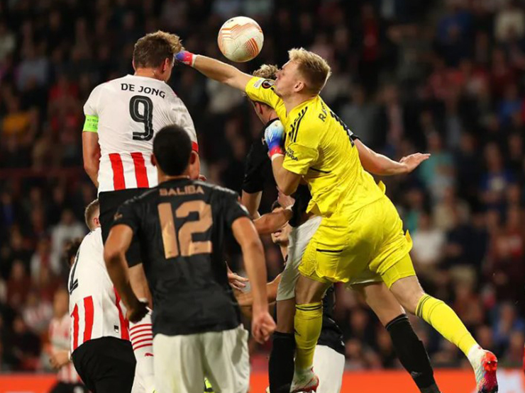 Bóng đá - Kết quả bóng đá PSV - Arsenal: Cựu SAO Barca tỏa sáng, "Pháo thủ" gục ngã (Europa League)