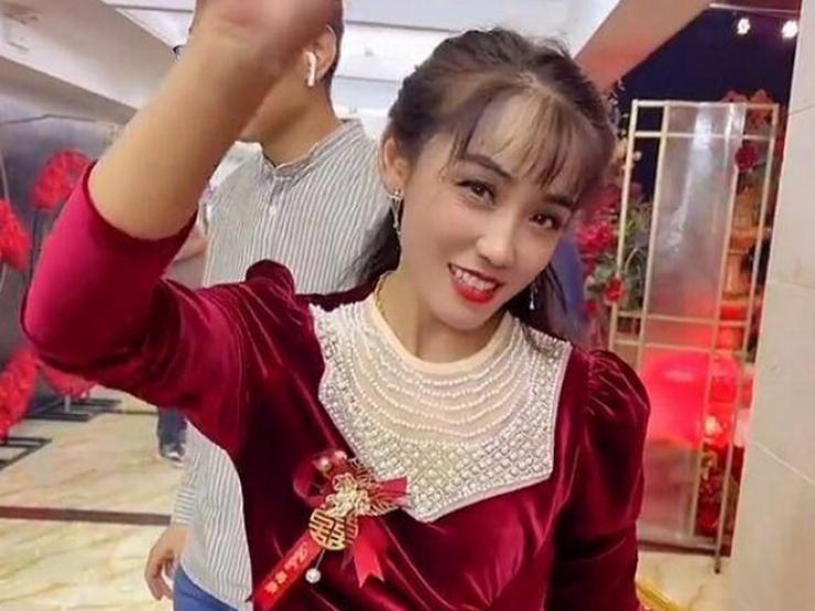 Bạn trẻ - Cuộc sống - Clip: Mẹ chồng U50 trẻ trung xinh đẹp gây xôn xao