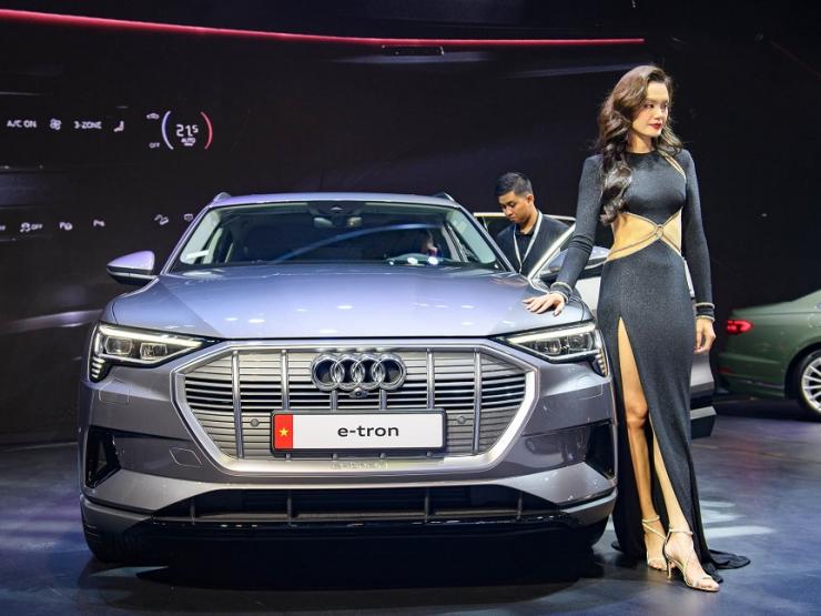 Ngắm xe - Cận cảnh xe điện cực sang trọng, "vô đối" với hàng loạt công nghệ