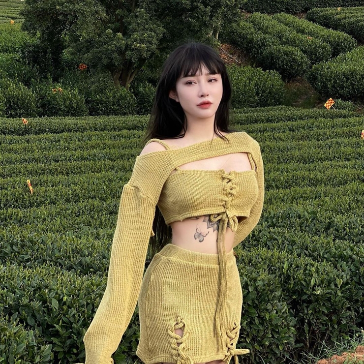Do đó, không ít người nhất là phái đẹp lại càng muốn dùng trang phục để che đi hình xăm của mình.&nbsp;
