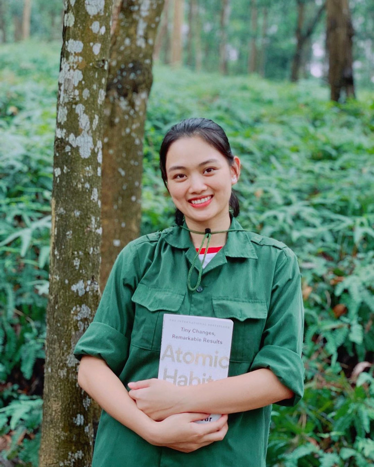 Hoa khôi bóng chuyền Thu Hoài duyên dáng trong màu áo lính - 2