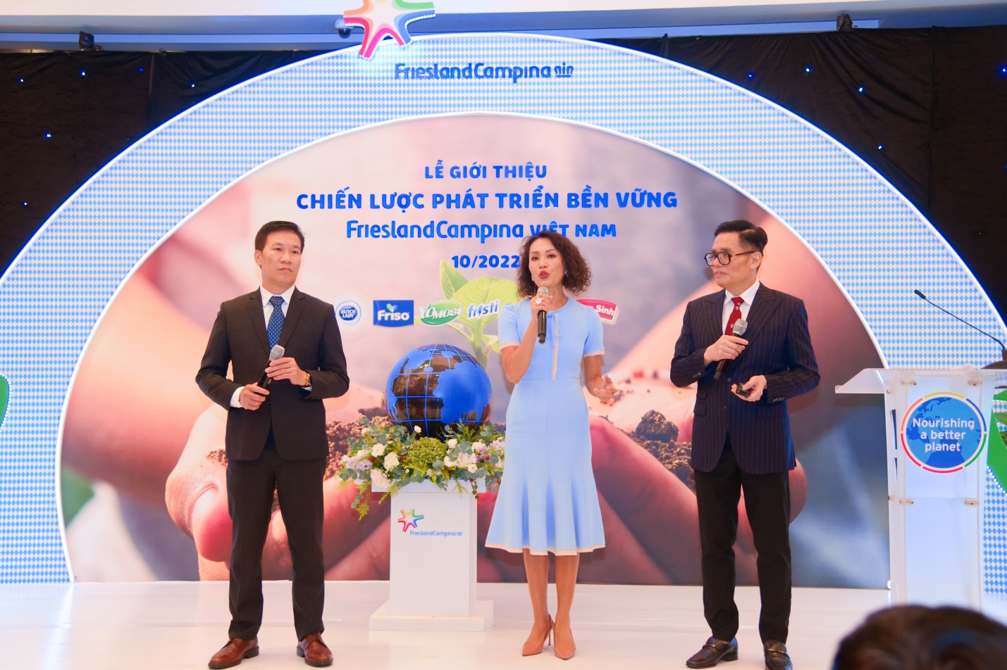 Đại diện Ban Giám đốc FrieslandCampina Việt Nam chia sẻ về bốn trọng tâm trong chiến lược phát triển bền vững.