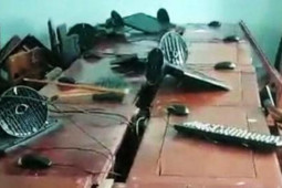 Pháp luật - Nhóm học sinh đột nhập trường học, đập phá nhiều tài sản