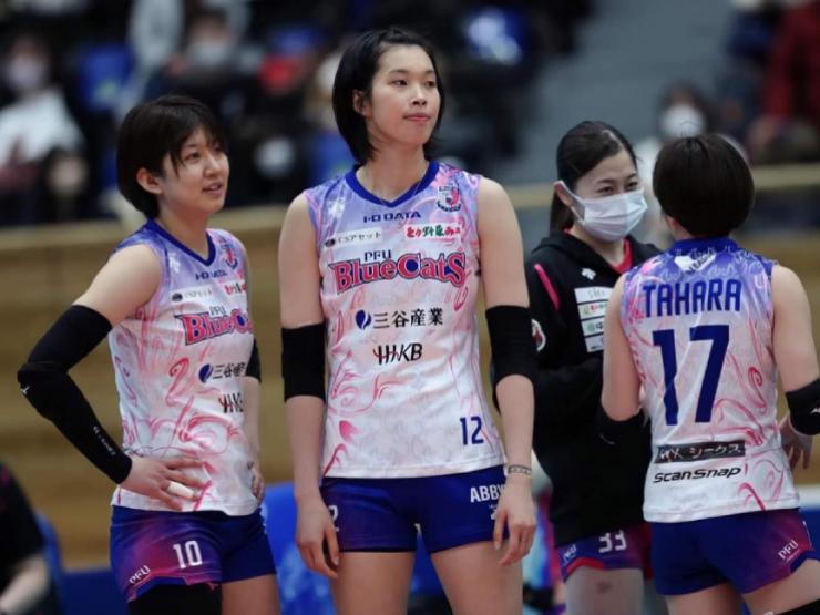 Thể thao - Thanh Thúy bóng chuyền cùng đồng đội khiến CLB hạng 3 Nhật Bản "toát mồ hôi"