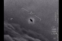 Thế giới - Quan chức Mỹ nói có trường hợp UFO liên quan đến máy bay do thám nước ngoài
