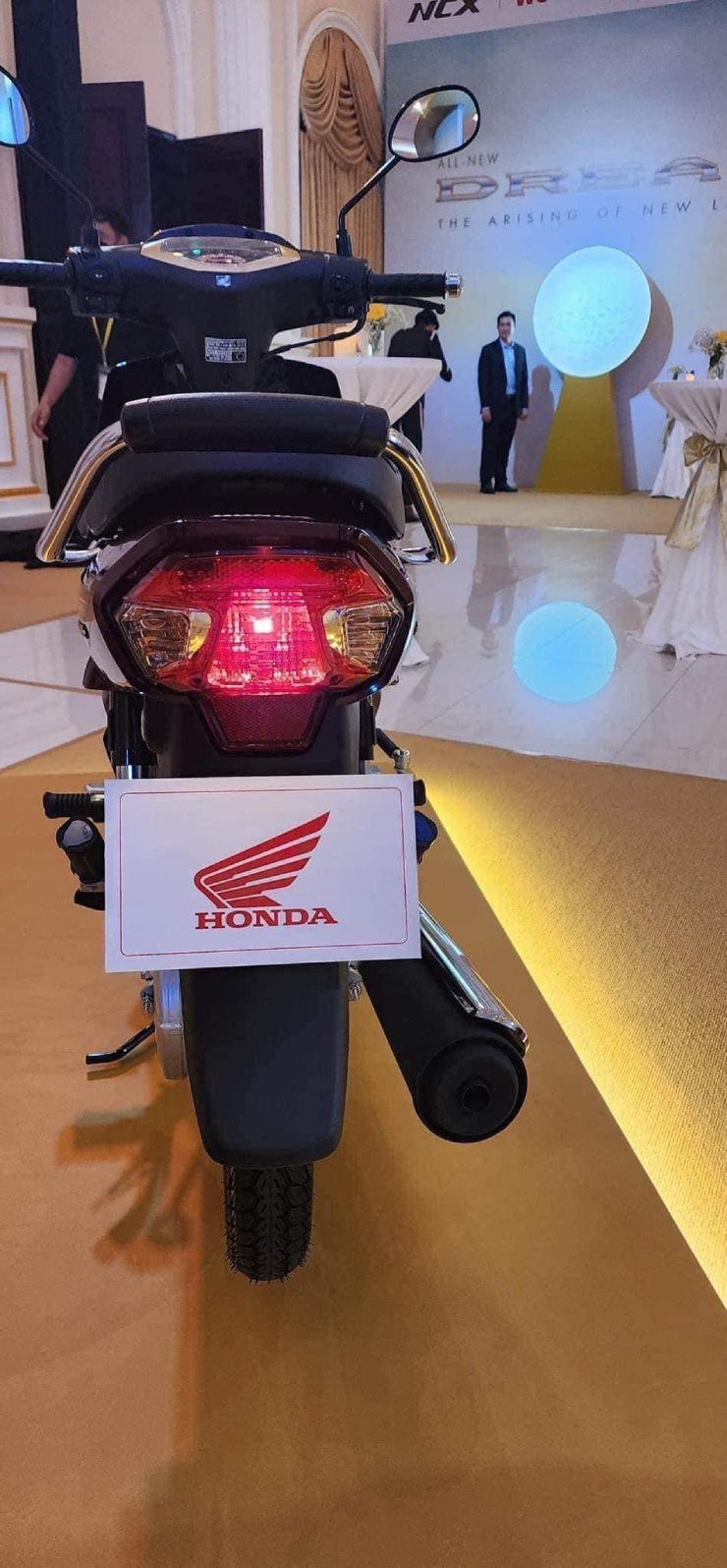 NÓNG: Lộ ảnh huyền thoại mới 2023 Honda Dream 125 - 6