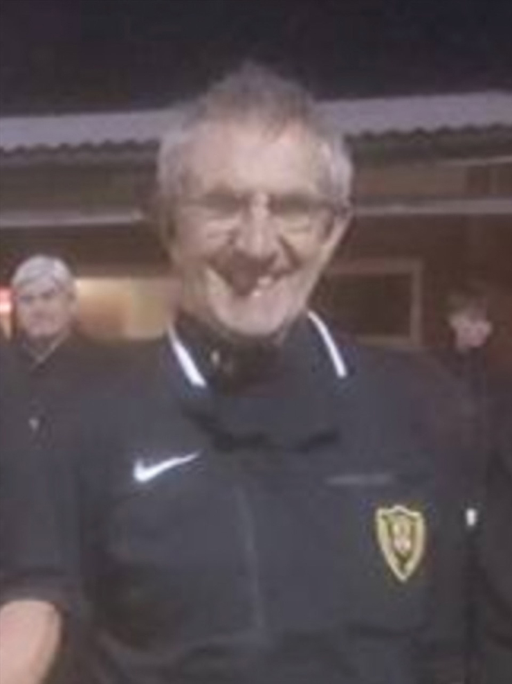 Trọng tài xấu số Michael Grant thiệt mạng vì bị chảy máu não sau khi ông bị bóng sút trúng vào đầu 