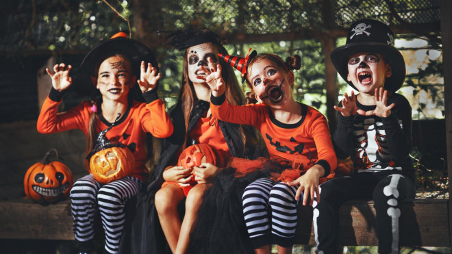 Những phong tục kỳ lạ trong ngày lễ Halloween trên thế giới - 1