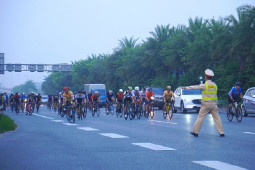 Thế giới xe - Đi xe đạp vào đường cao tốc bị phạt từ 400.000 tới 600.000 đồng