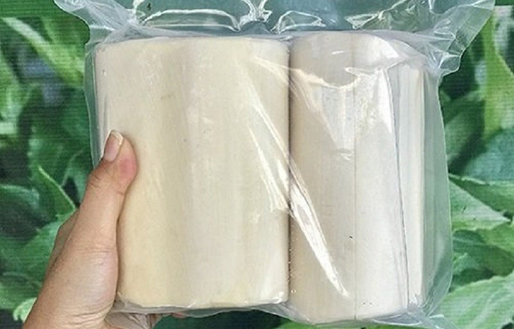 Theo khảo sát, củ hũ dừa hiện được đóng gói, bảo quản lạnh và bán ra thị trường với giá 100.000-150.000 đồng/kg, mỗi củ nặng 3-4kg có giá hơn nửa triệu đồng
