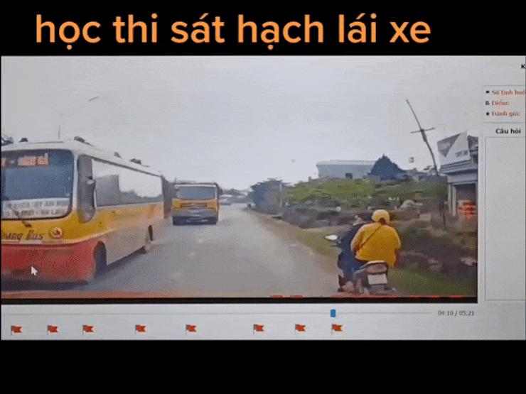 Ô tô - Clip: Thầy giáo bất lực nhìn học viên đánh lái rơi xuống mương