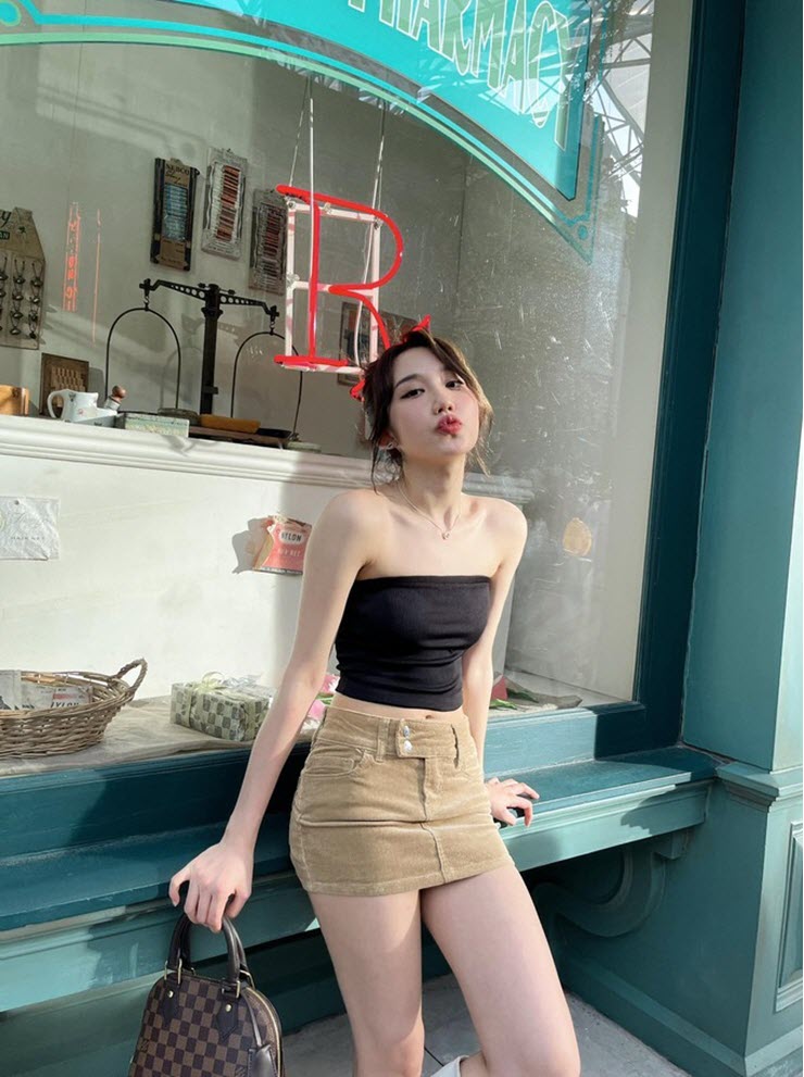 Ngắm nữ streamer Mina Young khoe vai trần cực mê - 3