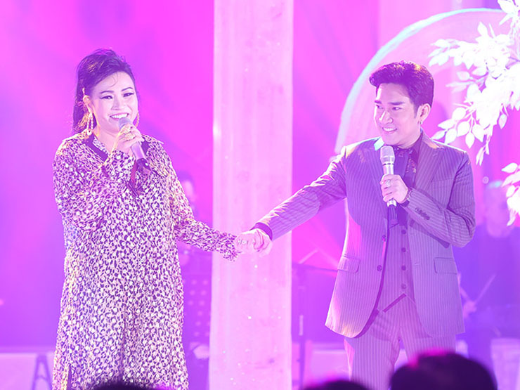 Ca nhạc - MTV - Phương Thanh gấp rút bay từ Mỹ về Việt Nam vì Quang Hà