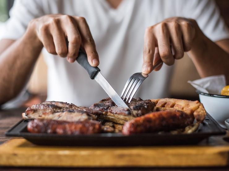 Media - 3 nhóm "thực khách" hạn chế ăn bít tết để tránh rước họa vào thân