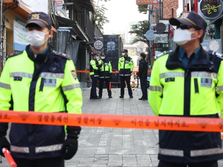 Thế giới - Thảm kịch giẫm đạp ở Hàn Quốc: Cảnh sát nói "chúng tôi không thể ngờ"