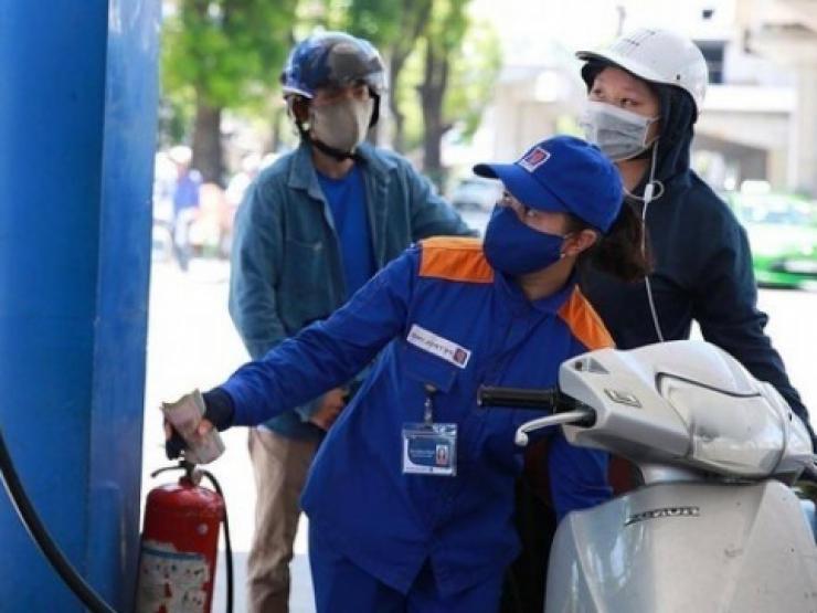 Thị trường - Tiêu dùng - Giá xăng dầu lại đồng loạt tăng lần thứ 3 liên tiếp kể từ 15h chiều nay 1/11