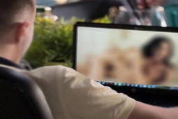 Pháp luật - Không nghe vợ dừng xem "phim đen", chồng bị bắn tử vong