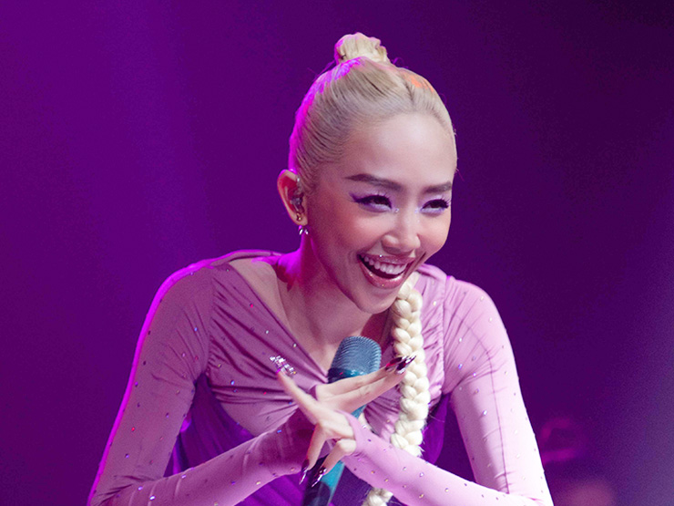 Ca nhạc - MTV - Tóc Tiên quyết chơi "tất tay" trong ngày trở lại
