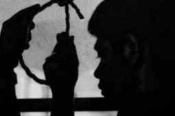 Pháp luật - Hiệu trưởng trường tiểu học huyện Bảo Lâm chết trong tư thế treo cổ