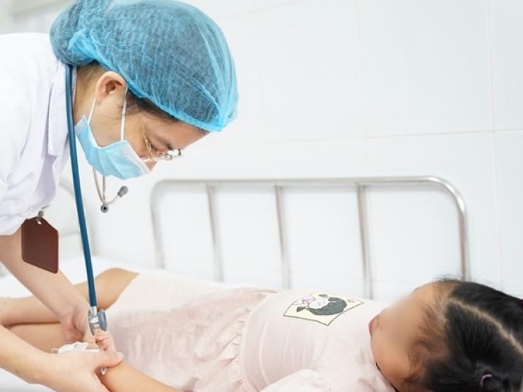 Sức khỏe đời sống - Nếu có 1 trong 6 dấu hiệu sau, trẻ mắc sốt xuất huyết phải vào viện gấp