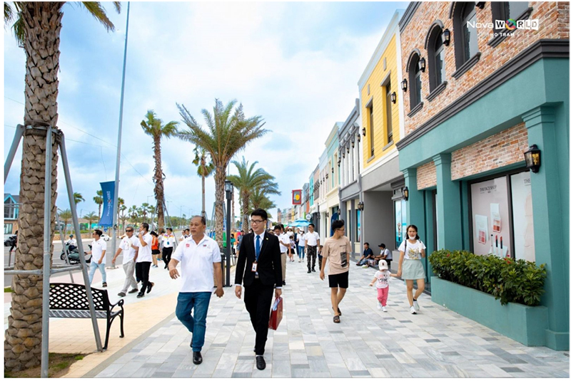 Dãy shophouse tại NovaWorld Ho Tram – phân kỳ The Tropoicana thu hút du khách tham quan, trải nghiệm