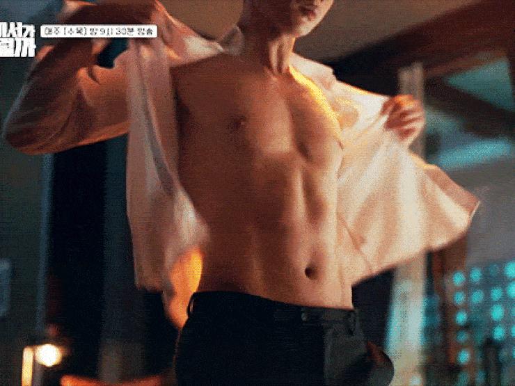 Phim - Nữ DV "vòng một đẹp nhất" có nhiều cảnh hôn táo bạo lập kỷ lục view