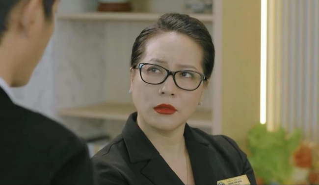 Trong Hành trình công lý, diễn viên Thu Huyền đảm nhận vai Dung - chị sếp luật sư của Hồng Diễm.
