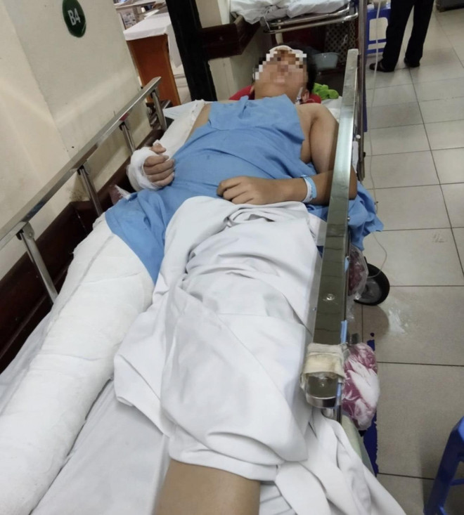 Học sinh Q được cấp cứu ở bệnh viện