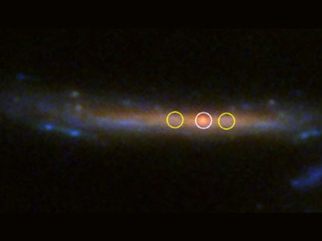 Công nghệ thông tin - Xuyên không 10,7 tỉ năm, quái vật siêu khổng lồ đỏ "chạm" Trái Đất