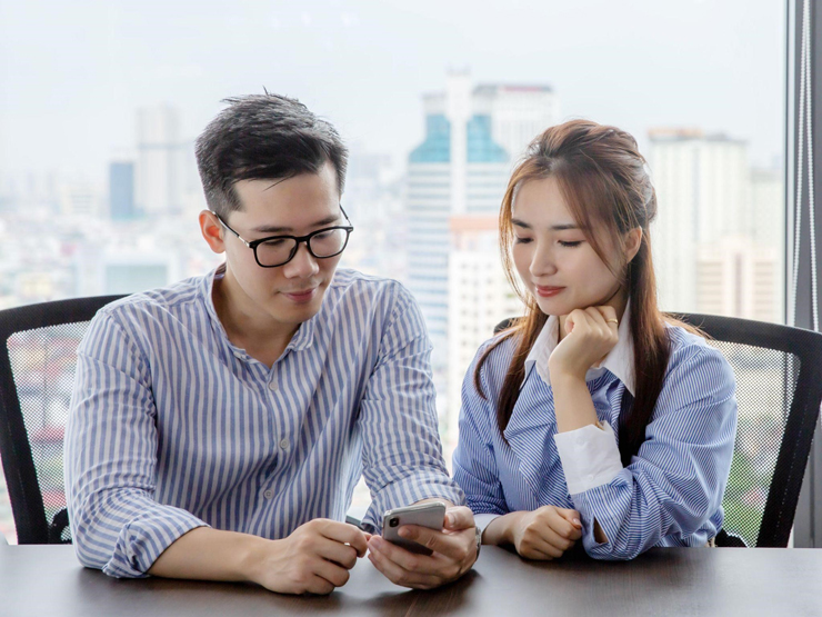 Kinh doanh - Mở tài khoản ngân hàng nhận cơ hội trúng SH mode, iPhone 14 đang thu hút nhiều người