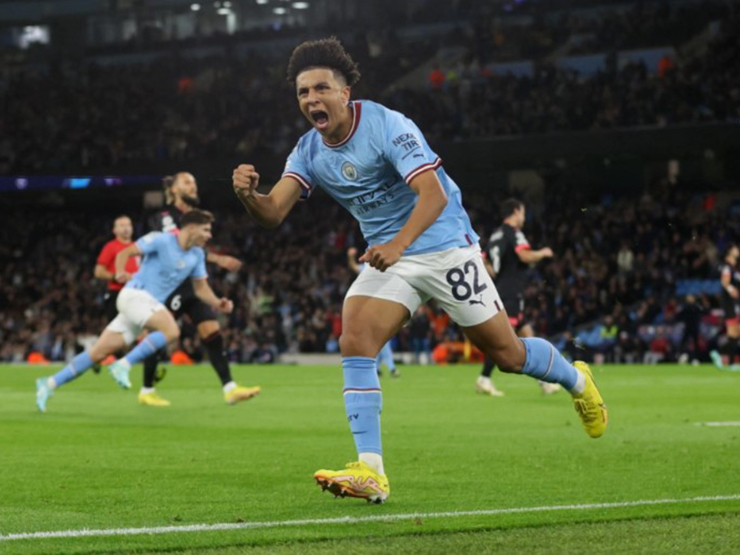 Bóng đá - Man City thắng ngược dòng Cúp C1: SAO 17 tuổi ghi danh, De Bruyne lập kỷ lục